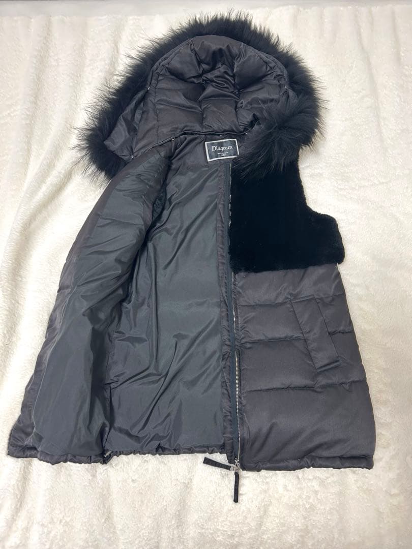 お値下中！グレースコンチネンタルフード付きブラックダウンベスト サイズ36