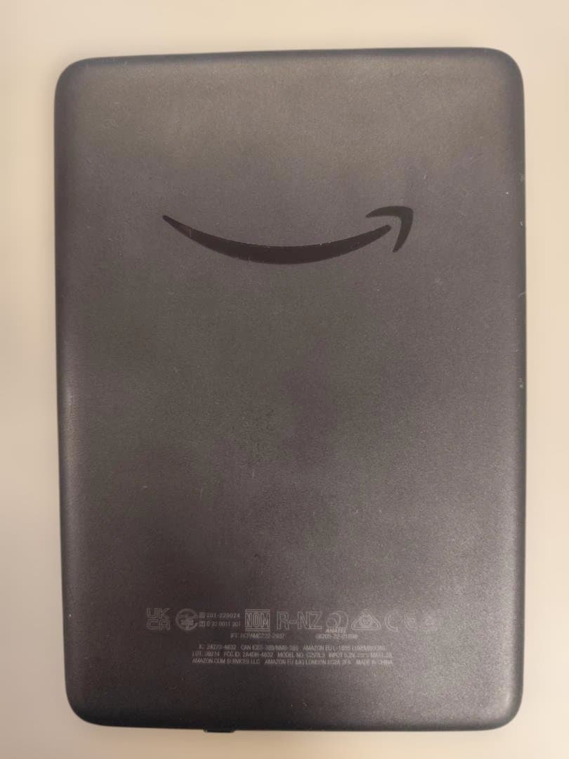 [美品] Kindle 6インチ 16GB 11世代 2022年純正カバー付き