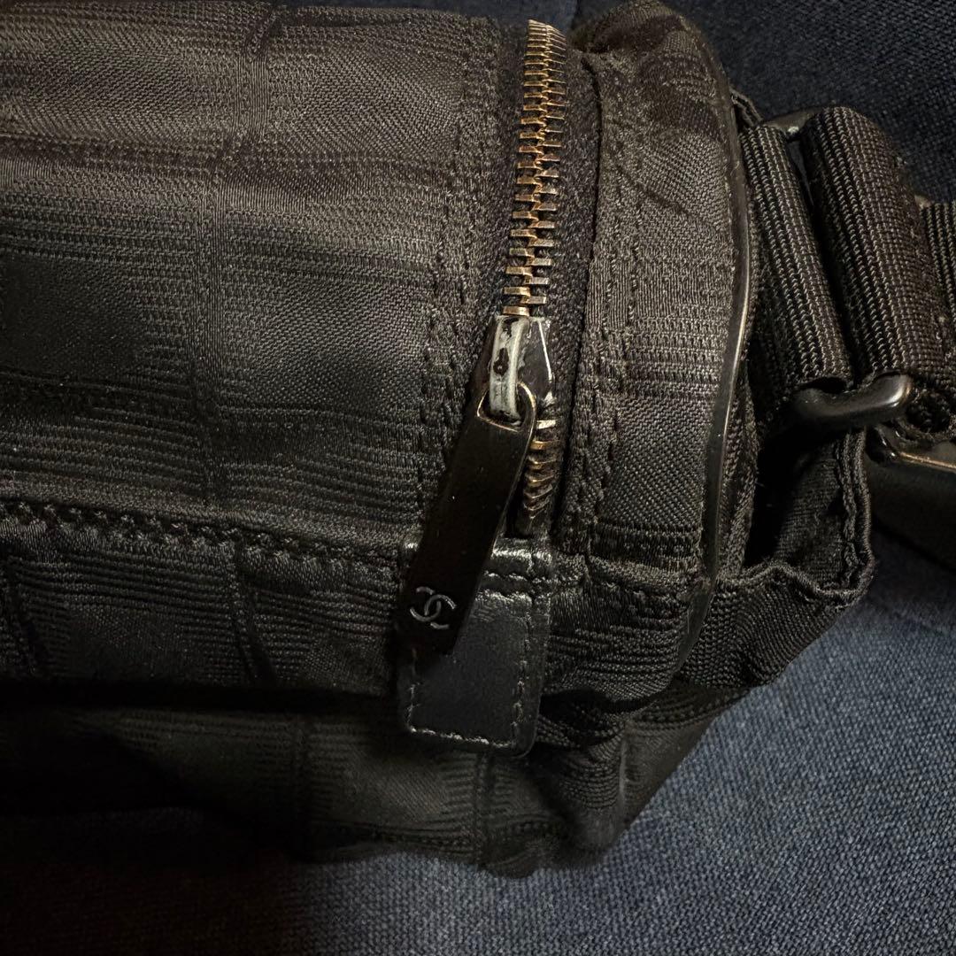 シャネル　ナイロン ブラック ショルダーバッグ