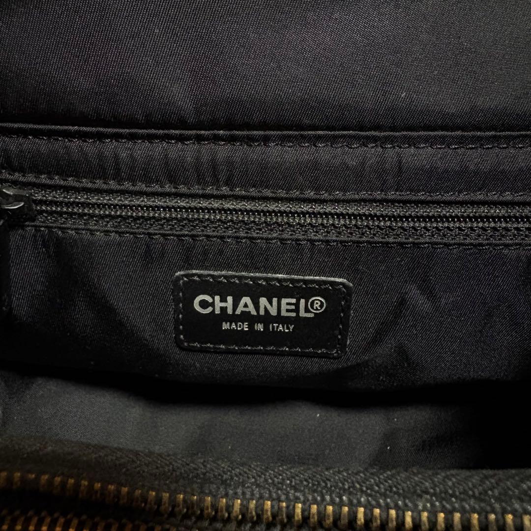 シャネル　ナイロン ブラック ショルダーバッグ