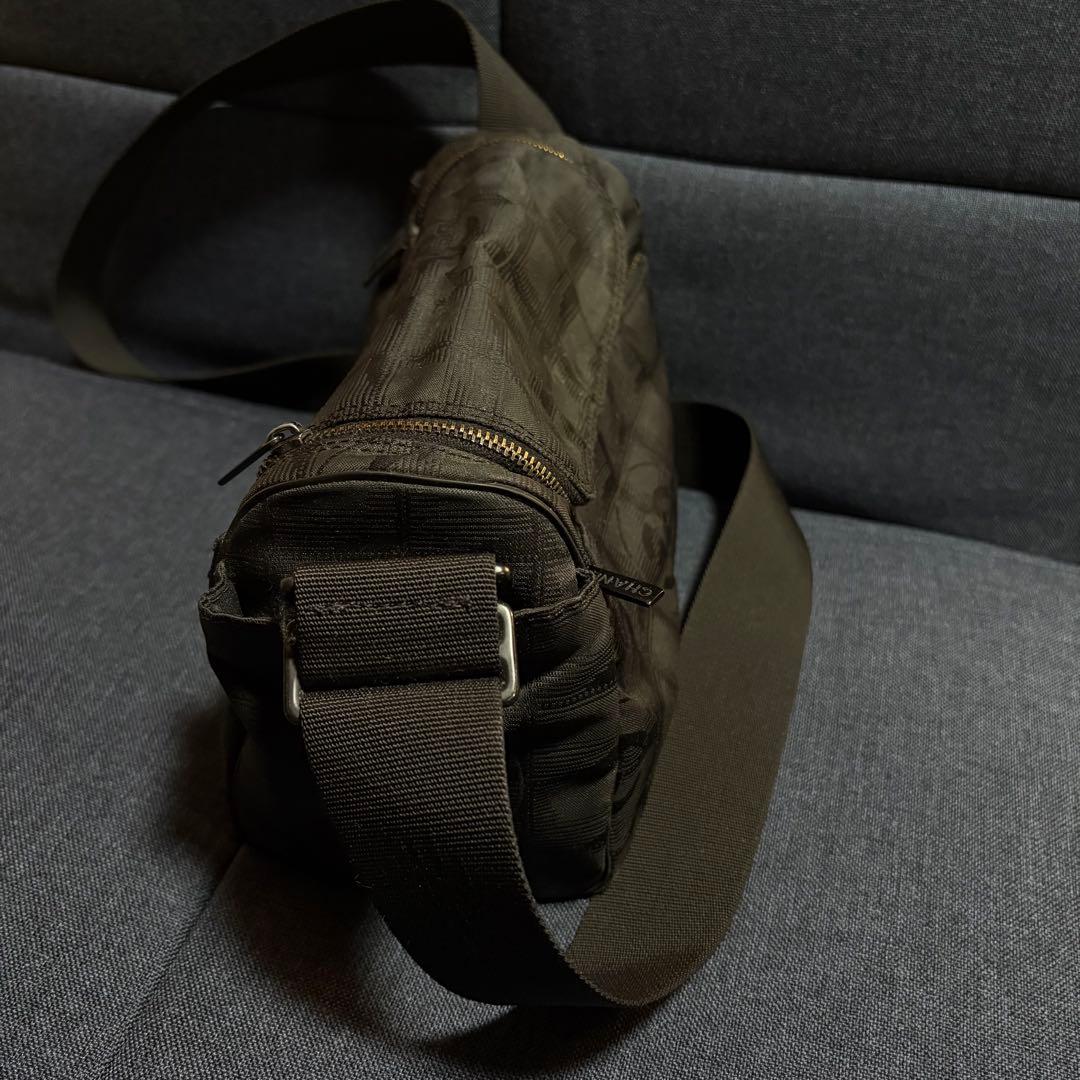 シャネル　ナイロン ブラック ショルダーバッグ