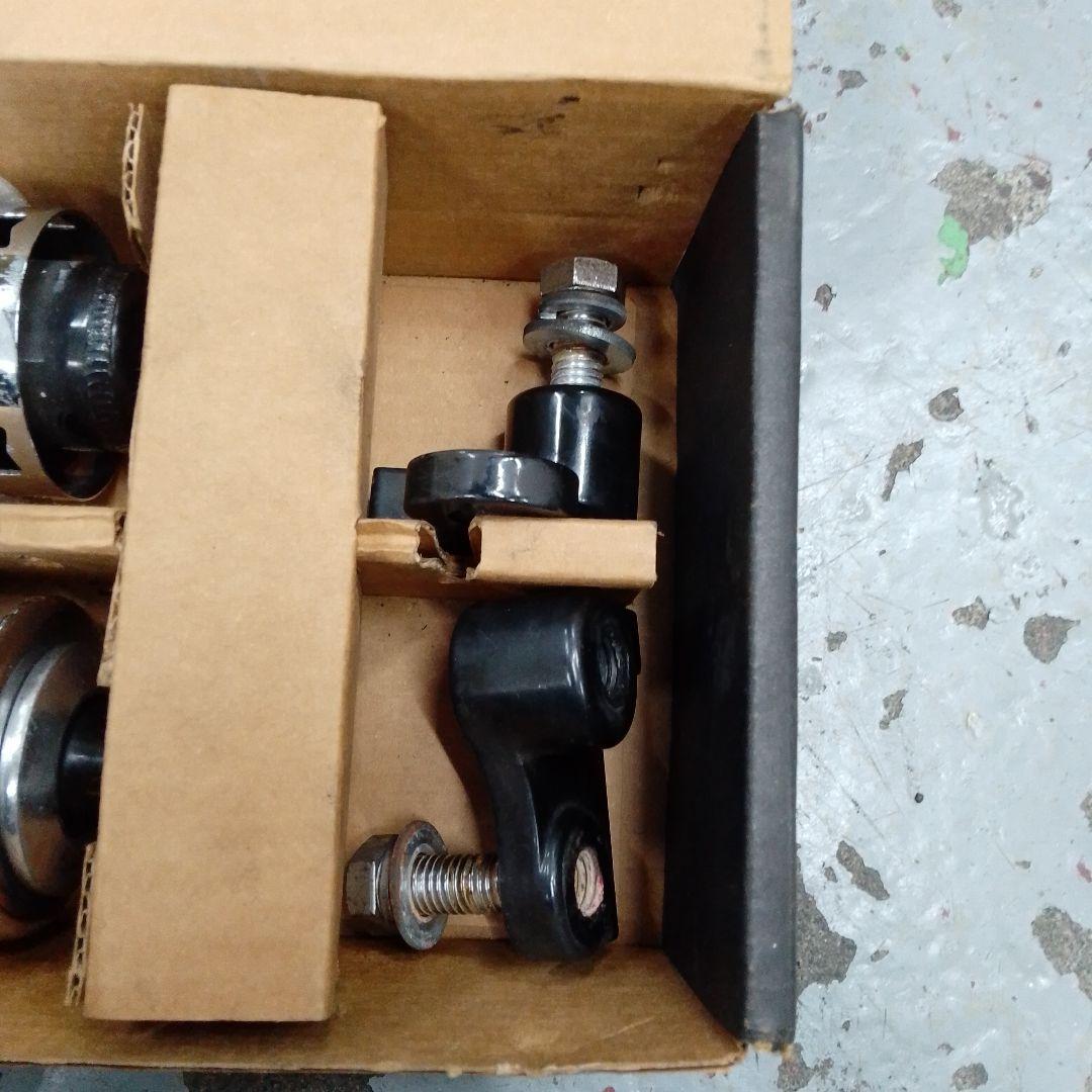 ツインカム　プログレッシブ　サスペンション　ショックアブソーバー　レイダウン