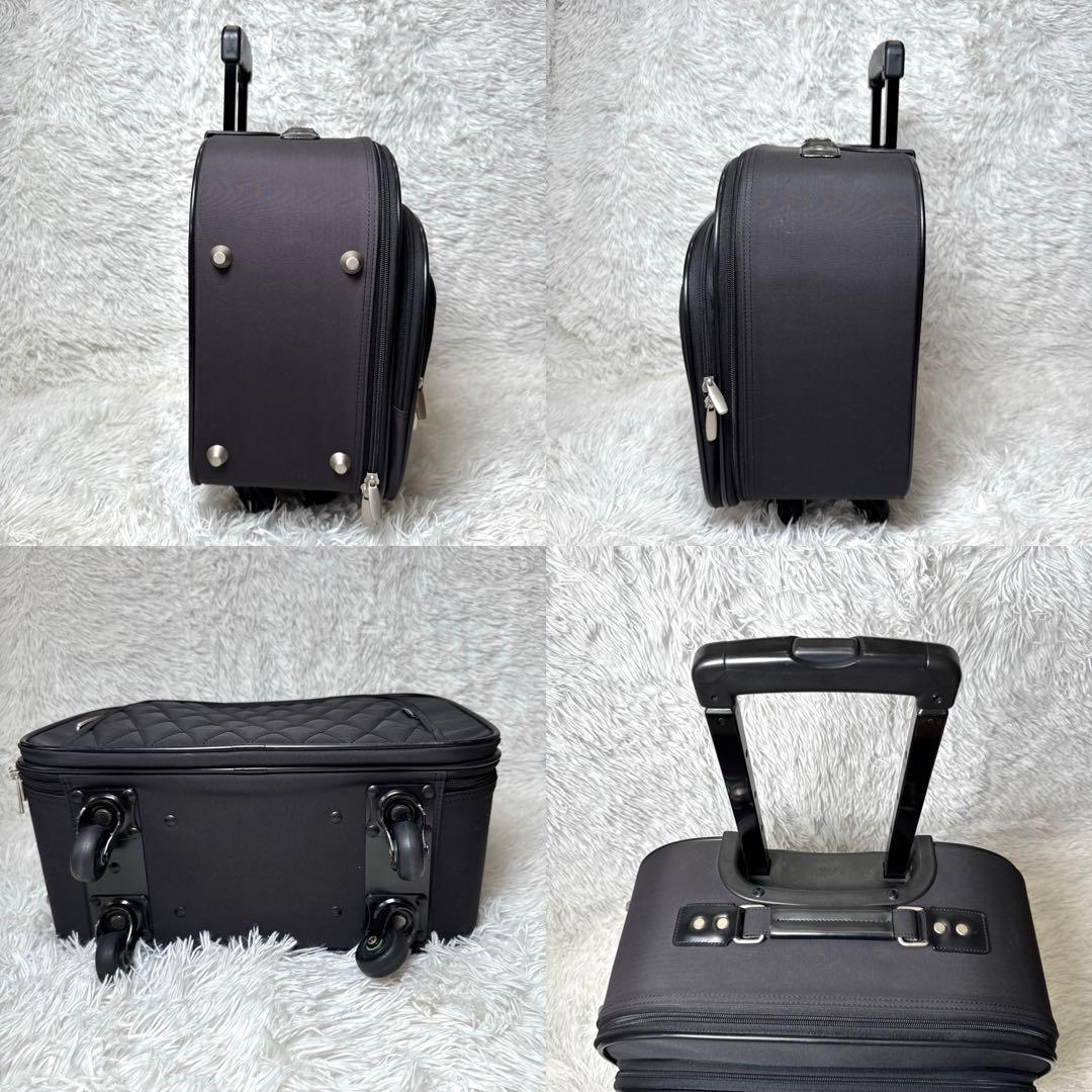 【美品】スワニー　キャリーバック　4輪トラベルキャリー　キャリーオンバッグ付 黒