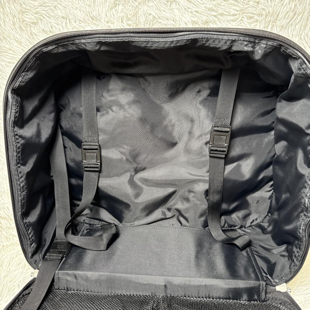 【美品】スワニー　キャリーバック　4輪トラベルキャリー　キャリーオンバッグ付 黒