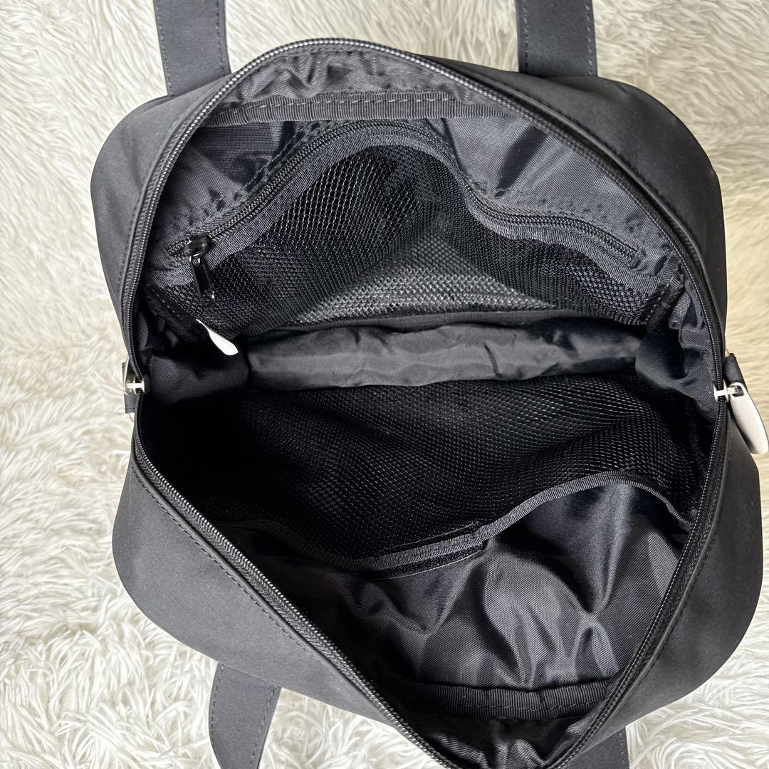 【美品】スワニー　キャリーバック　4輪トラベルキャリー　キャリーオンバッグ付 黒