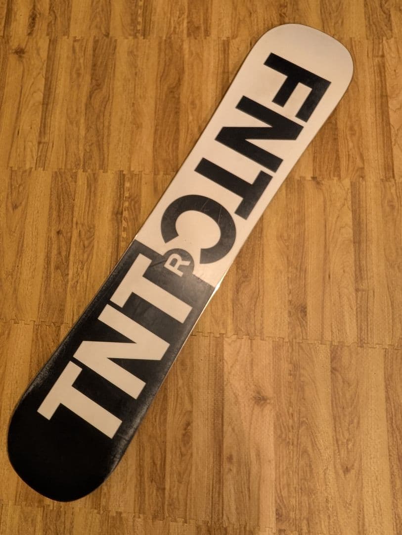 FNTC TNT R 150cm グラトリ用スノーボード