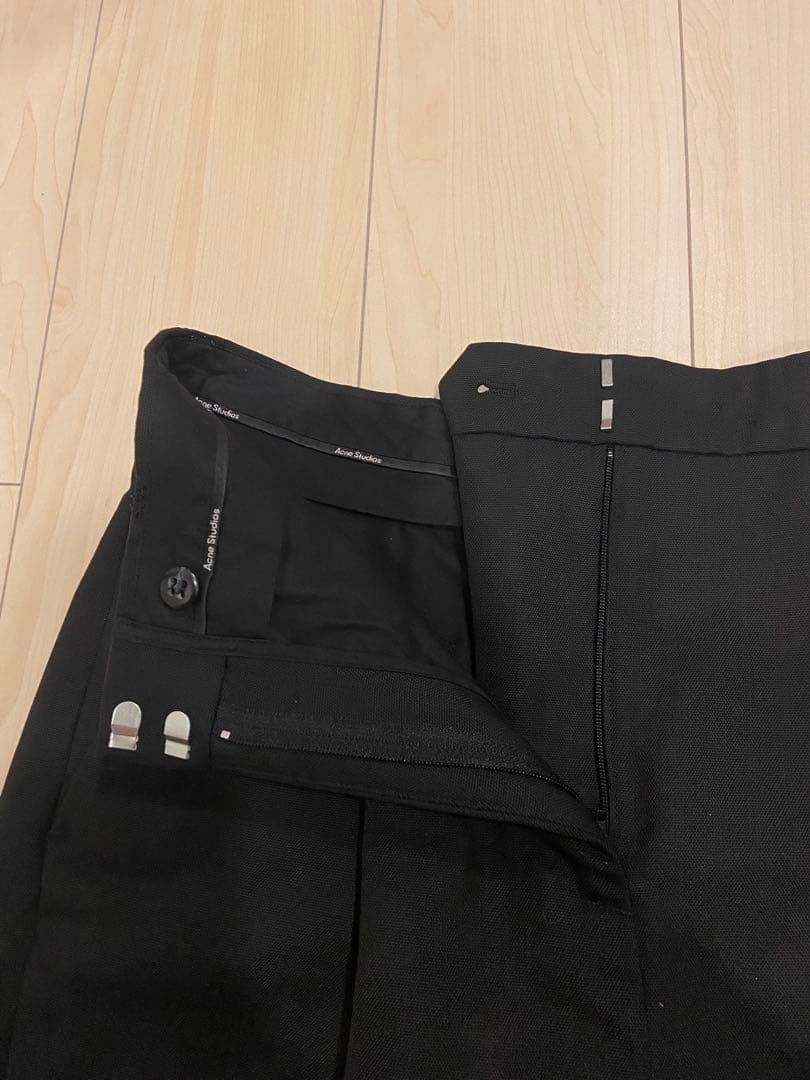 【Acne Studios】テーラードハーフパンツ