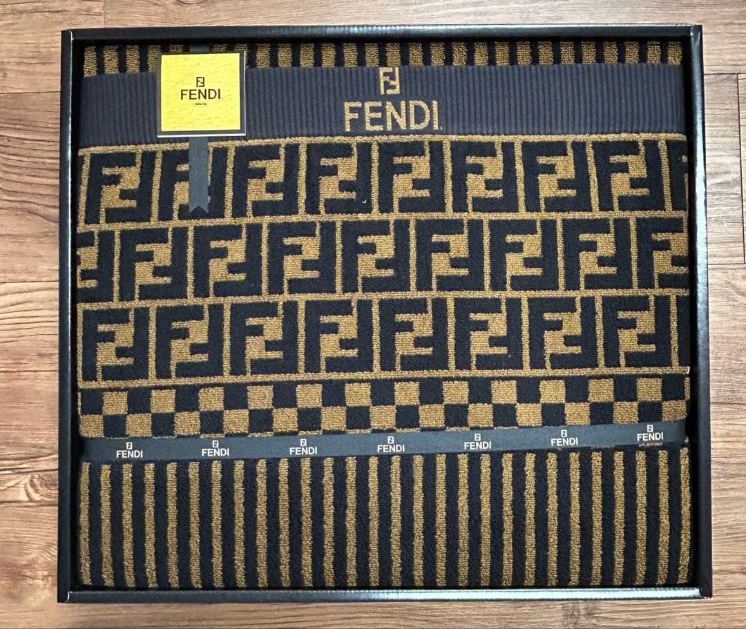 FENDIフェンディ　タオルケット