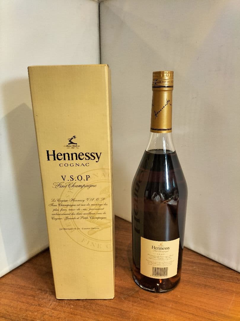 【未開封】Hennessy VSOP 1,000ml／箱あり