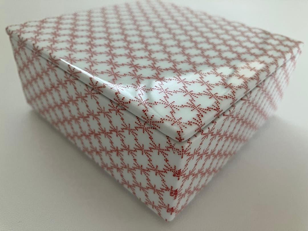 タイムアンドスタイル重箱　いちご銀彩　中（一段）と赤絵 / 角松皮菱（一段）