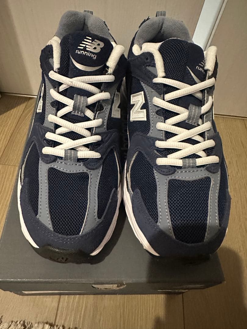 ニューバランス 24.5cm