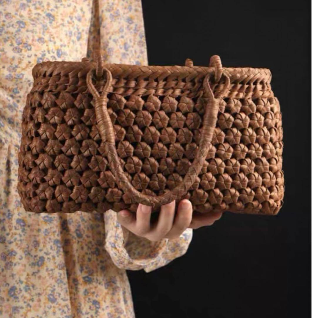 新品　レディース　￼山葡萄カゴバッグ 手提げ 保存袋付き 人気の定番