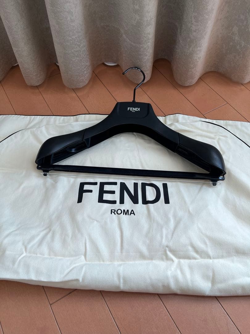 urbanurban 　Fendi 超美品ファー付きブラックケープコート