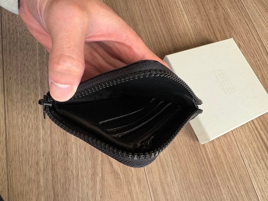 メゾンマルジェラ レザー二つ折り財布