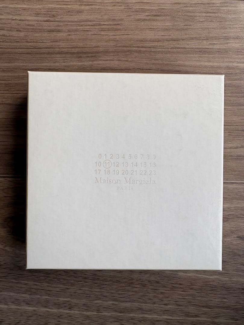 メゾンマルジェラ レザー二つ折り財布