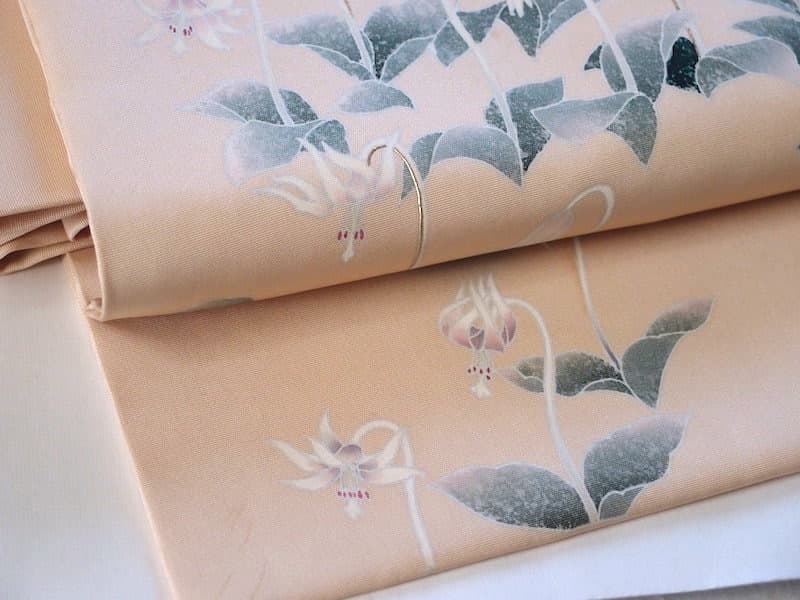 おまとめ専用　塩瀬名古屋帯（カタクリの花）刺繍入　長392 正絹