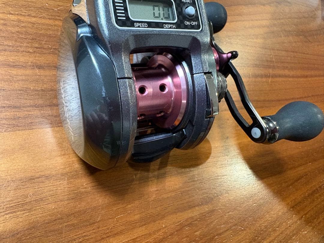 ダイワ　紅牙　ICS 103 右巻き　リールポーチ付き