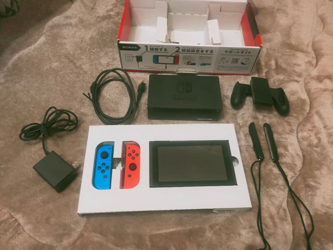 Nintendo Switch 本体ジョイコン ネオンピンク、グリーンソフト２本