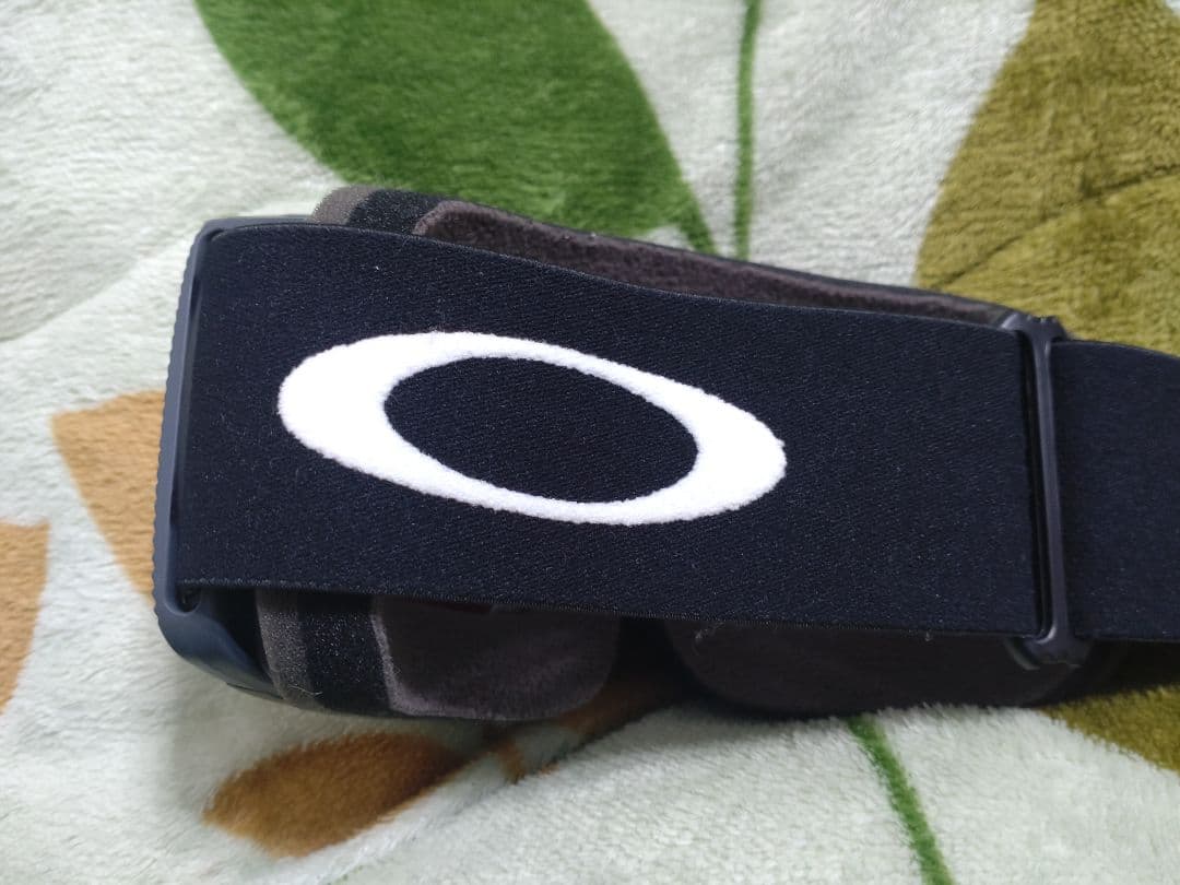 OAKLEY PRIZM レッド　スキーゴーグル　スノーボードゴーグル　Ｍサイズ