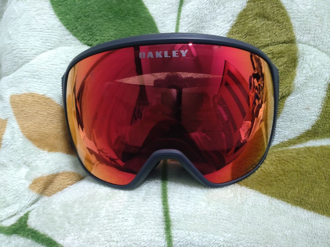 OAKLEY PRIZM レッド　スキーゴーグル　スノーボードゴーグル　Ｍサイズ