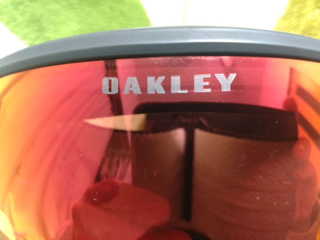 OAKLEY PRIZM レッド　スキーゴーグル　スノーボードゴーグル　Ｍサイズ