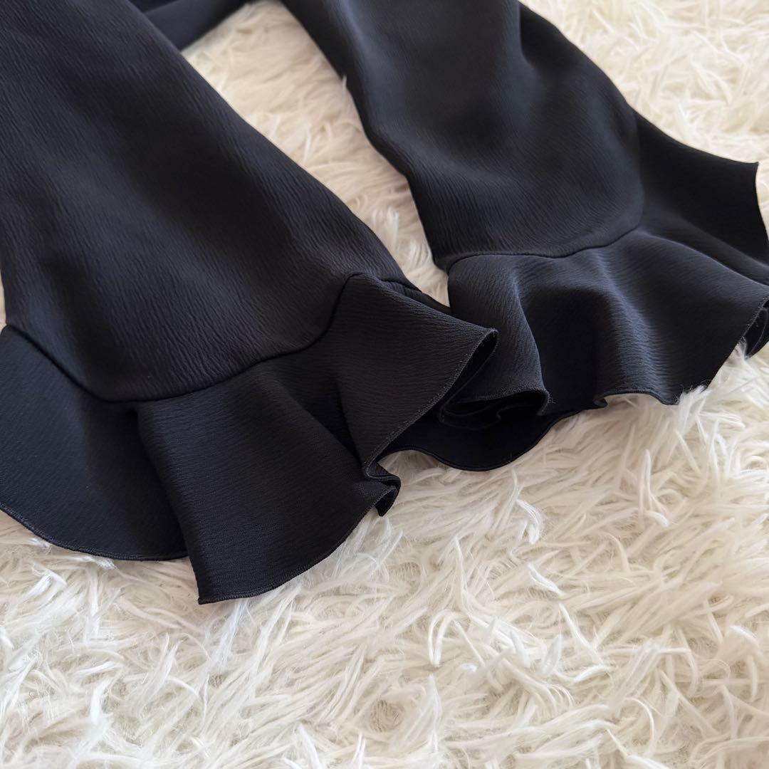 【極美品】【絹100%】フェラガモ　ジャケット　ヴァラボタン　フリル　黒　3XL