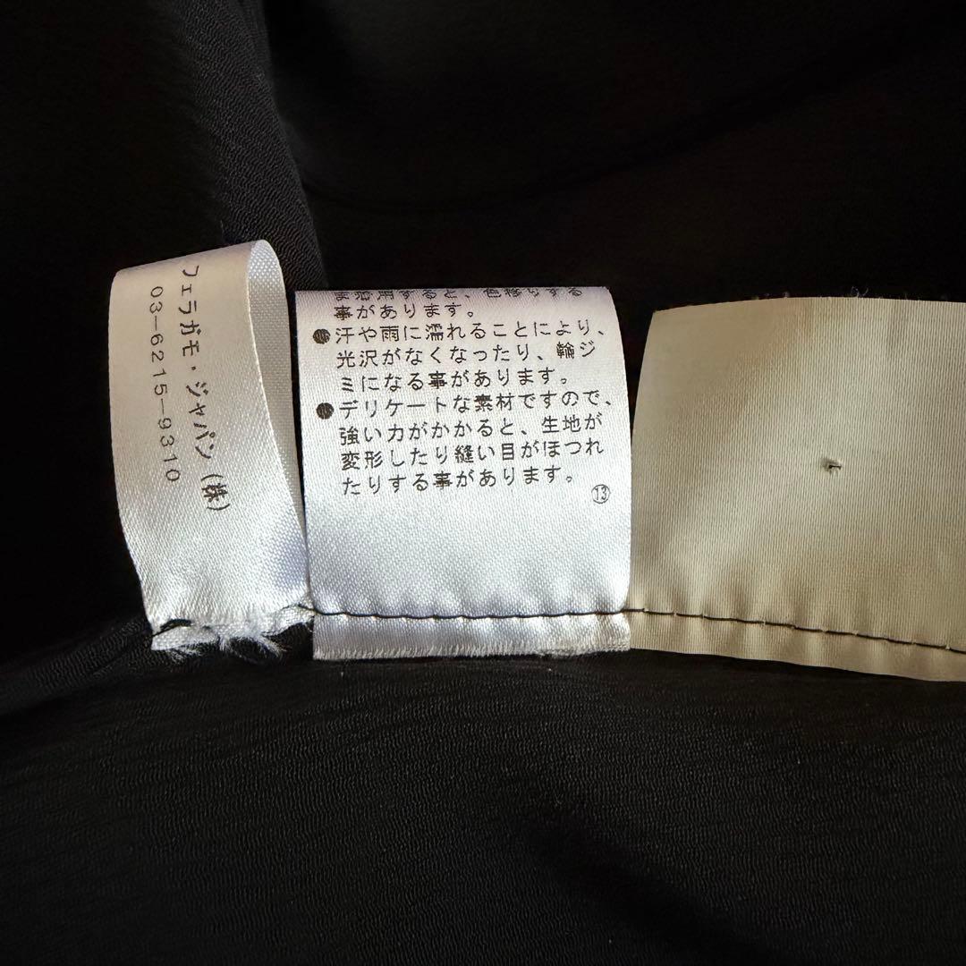 【極美品】【絹100%】フェラガモ　ジャケット　ヴァラボタン　フリル　黒　3XL