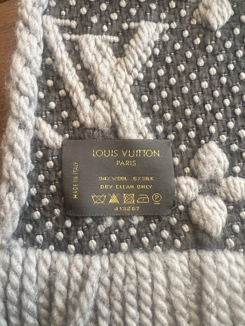 ルイヴィトン　エシャルプ ロゴマニア マフラー　グレー