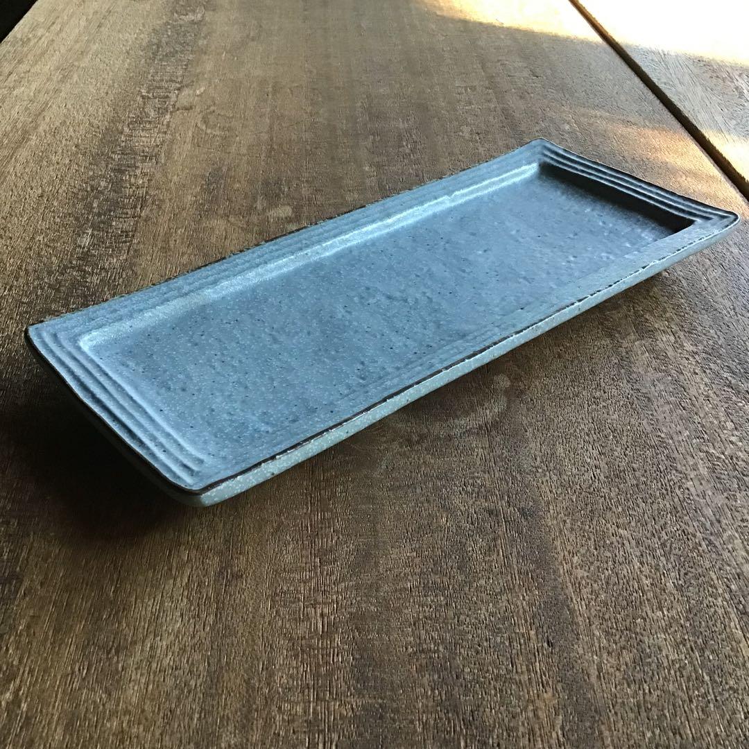 ikaringです。新品美濃焼ブルーグレーリム茶渕長皿　さんま皿6枚セット