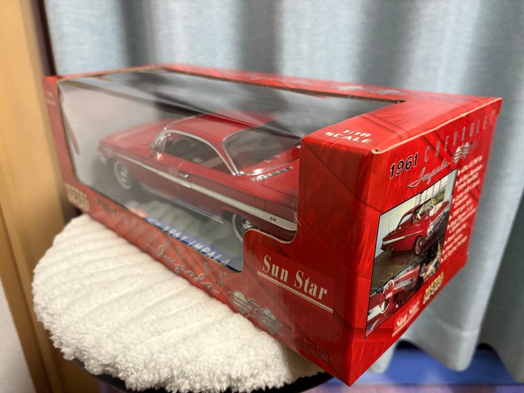 サンスター 1/18スケール 1961 シボレー インパラ SS 409
