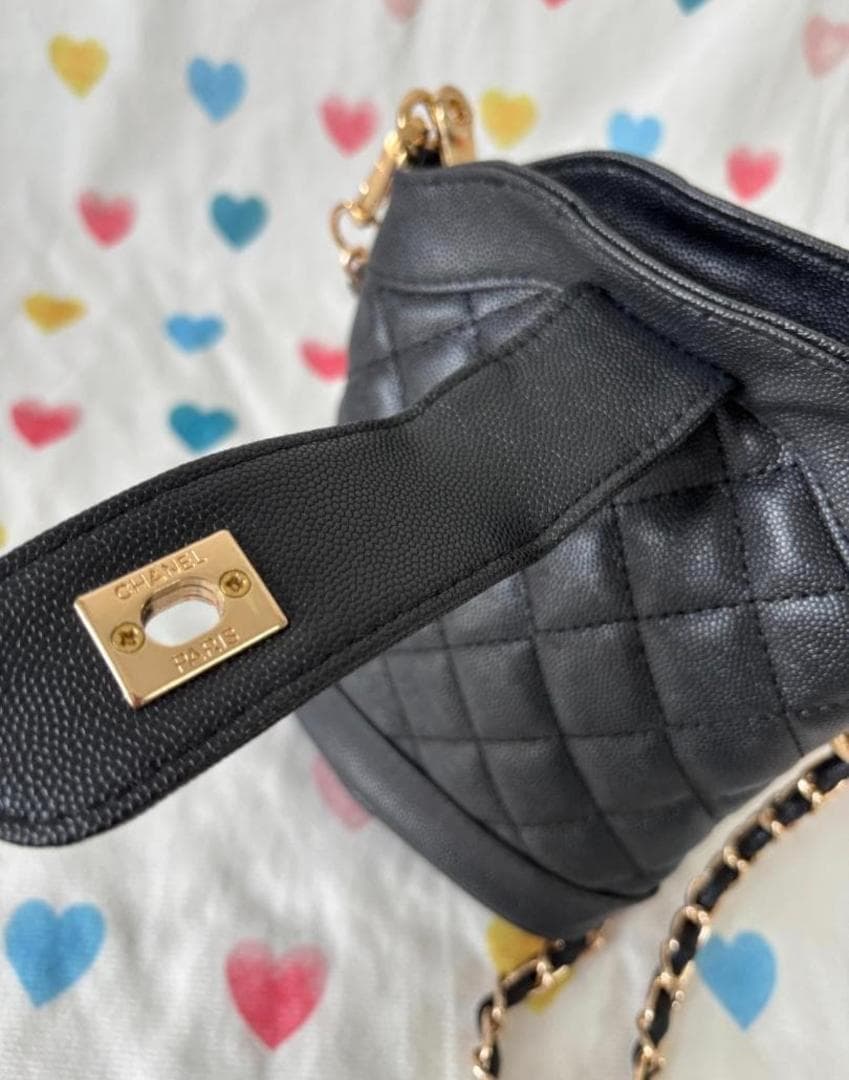 極美品 ブラック キルティング ショルダーバッグ