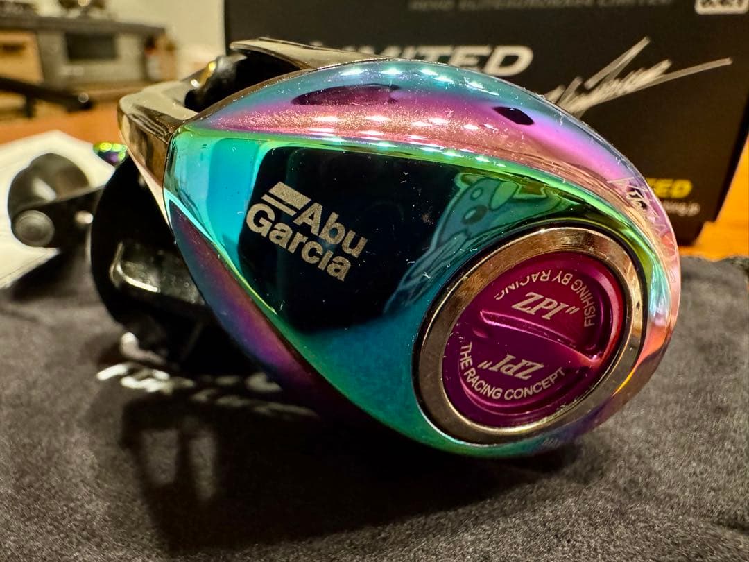 レボエリートオーロラ64リミテッド