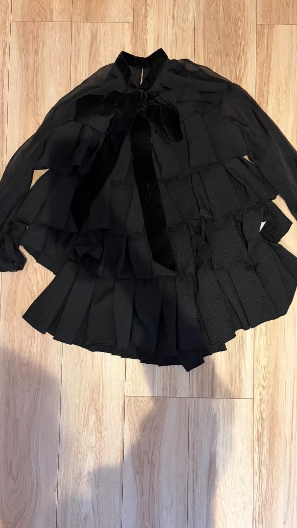 l*e様 フリル付きブラックドレス