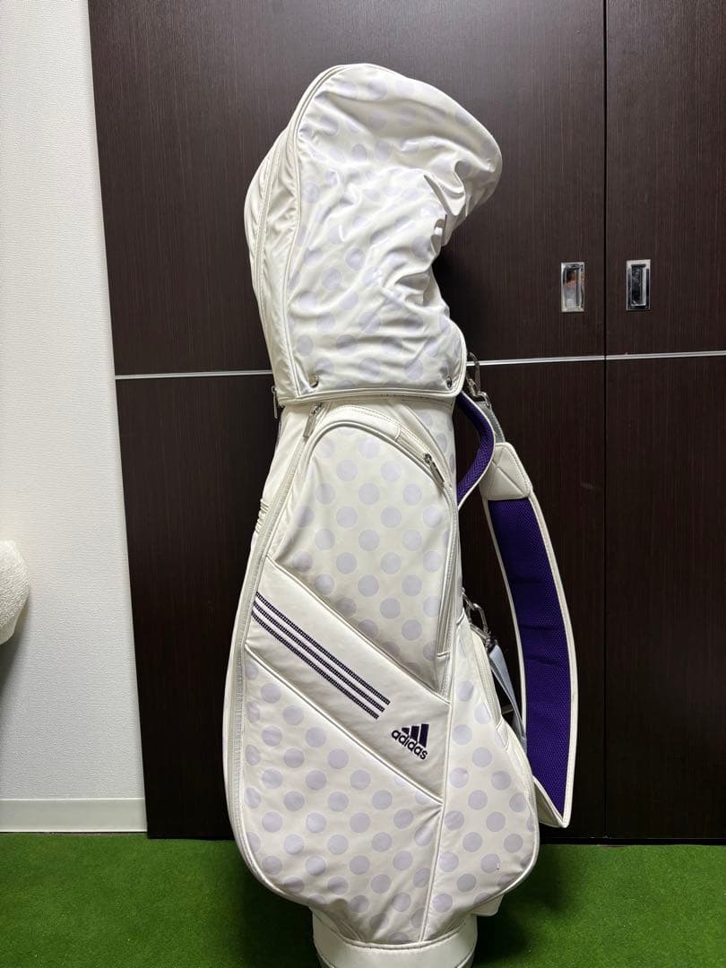 【最終値下げ】adidasレディースキャディバッグ ホワイト おまけつき