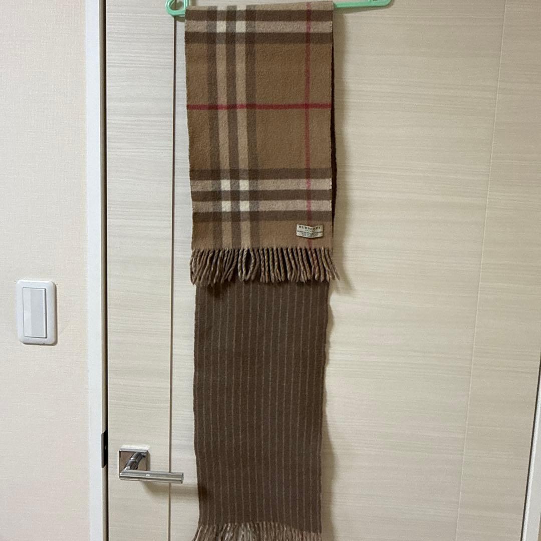 美品のBURBERRY チェック柄マフラー　リバーシブル