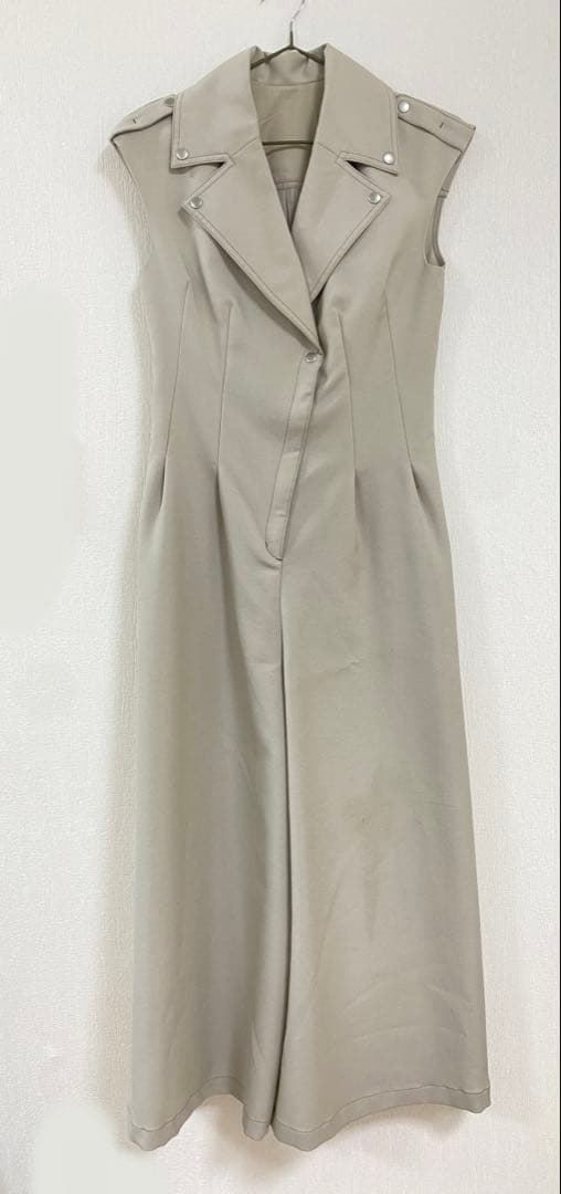 Aimeine cocodeal 肩リボン付きオールインワン　(ライトベージュ)