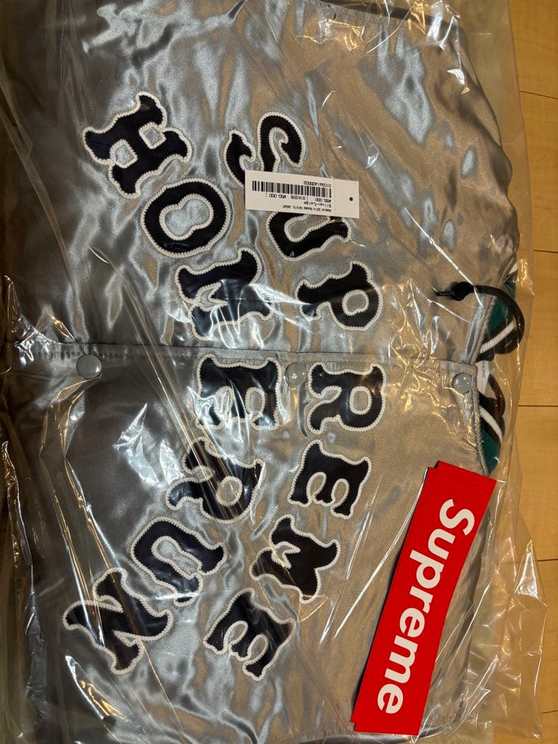 ジャケット・アウター Supreme run Satin Hooded Varsity Jk