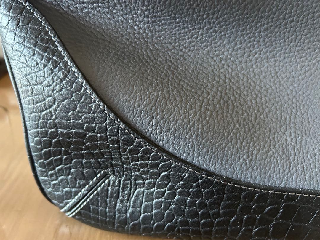 ペッレモルビダ　バッグ　美品　使用数回