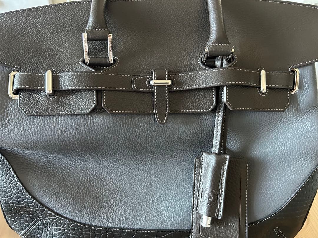 ペッレモルビダ　バッグ　美品　使用数回