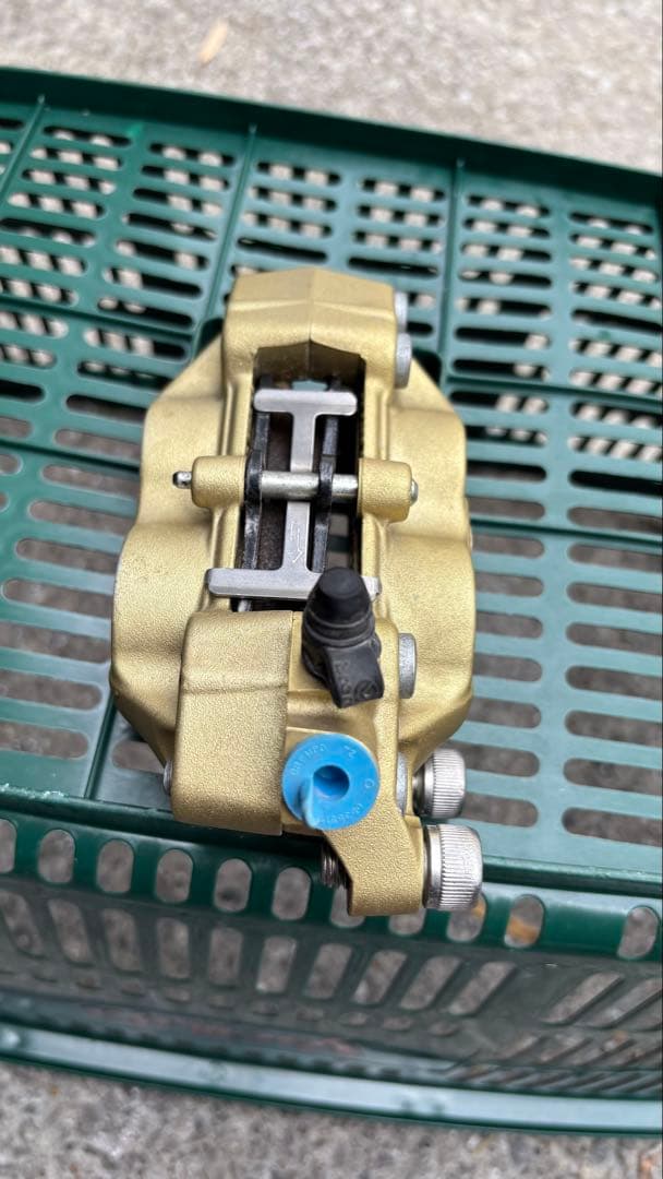 j*e様 brembo ブレンボ　キャリパー