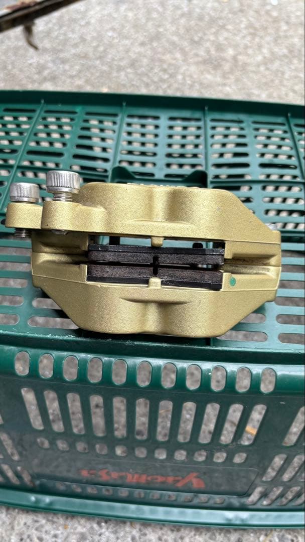 j*e様 brembo ブレンボ　キャリパー