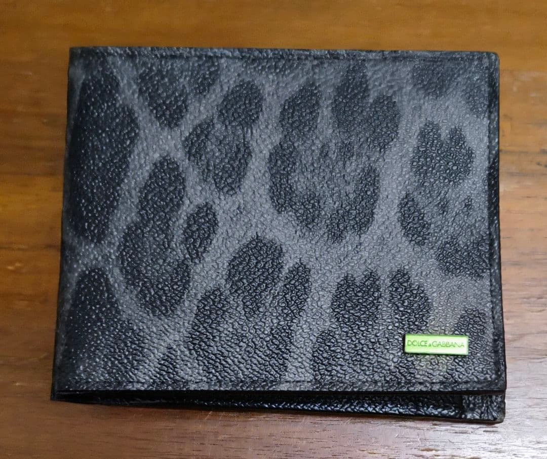 ドルチェ＆ガッバーナ　新品　メンズ　レザーウォレット(レオパード/ブラック二折)
