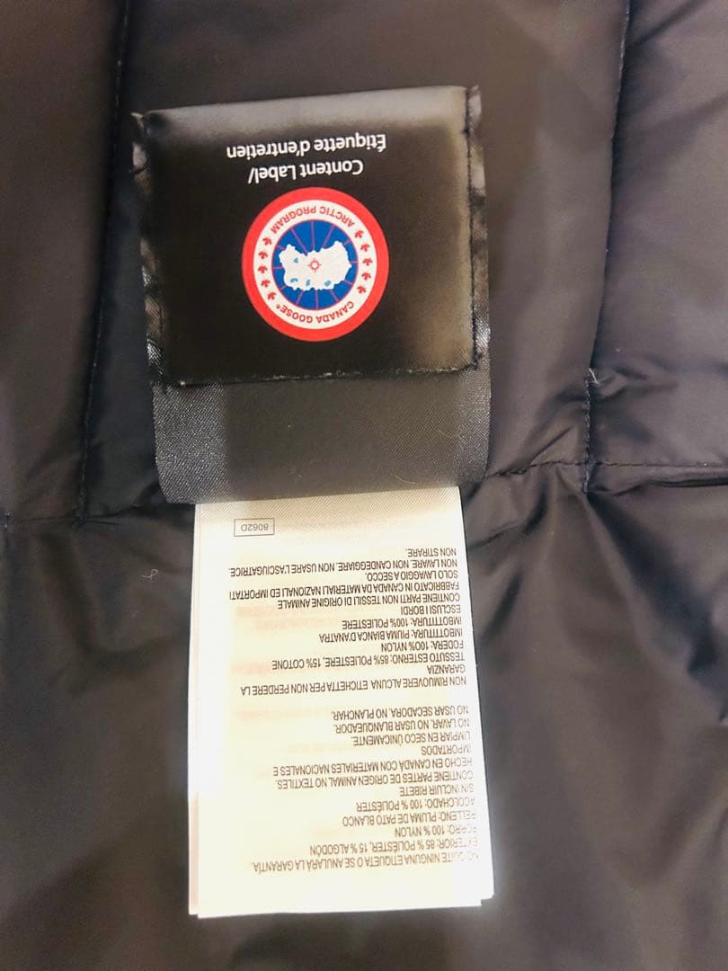 （値下げ）⭐️美品⭐️カナダグース　ダウンベストSサイズ