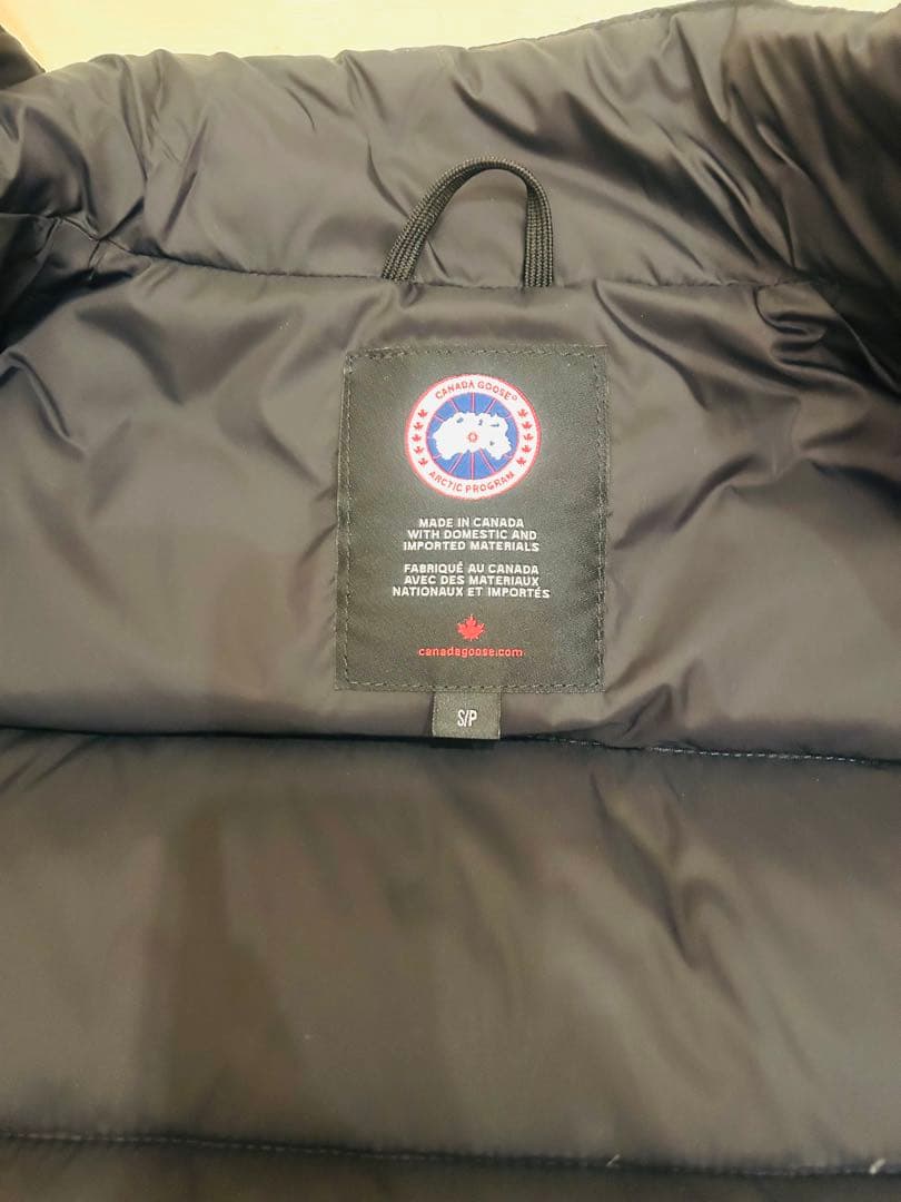 （値下げ）⭐️美品⭐️カナダグース　ダウンベストSサイズ