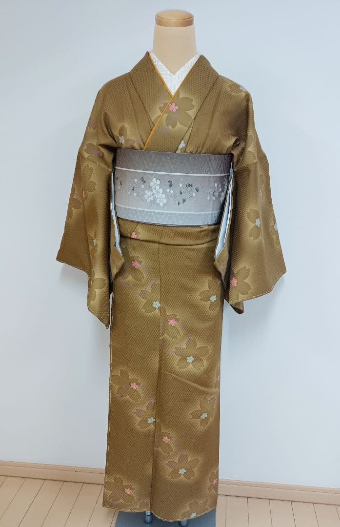 しらちゃん　　アンサンブル着物　着物と羽織　Lサイズ