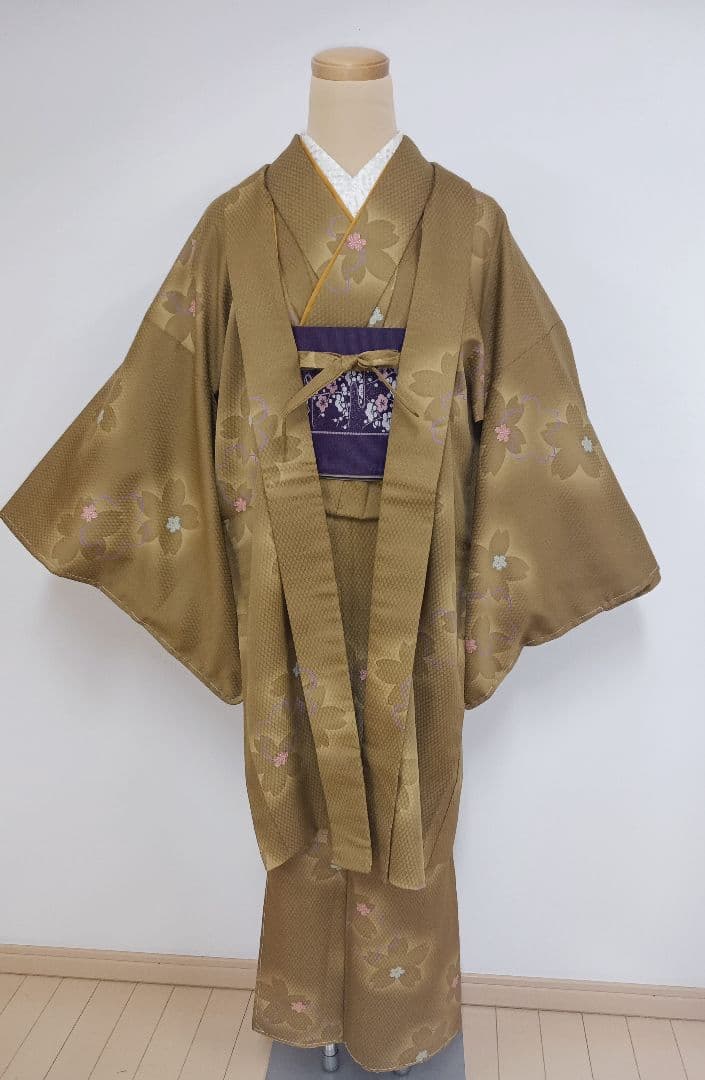 しらちゃん　　アンサンブル着物　着物と羽織　Lサイズ