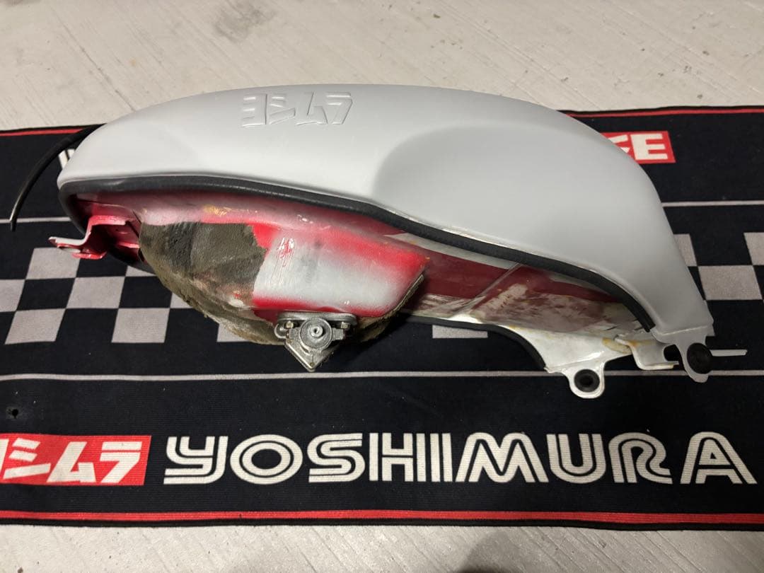 送料込 SUZUKI GSX-R400R GK76A ガソリンタンク スズキ