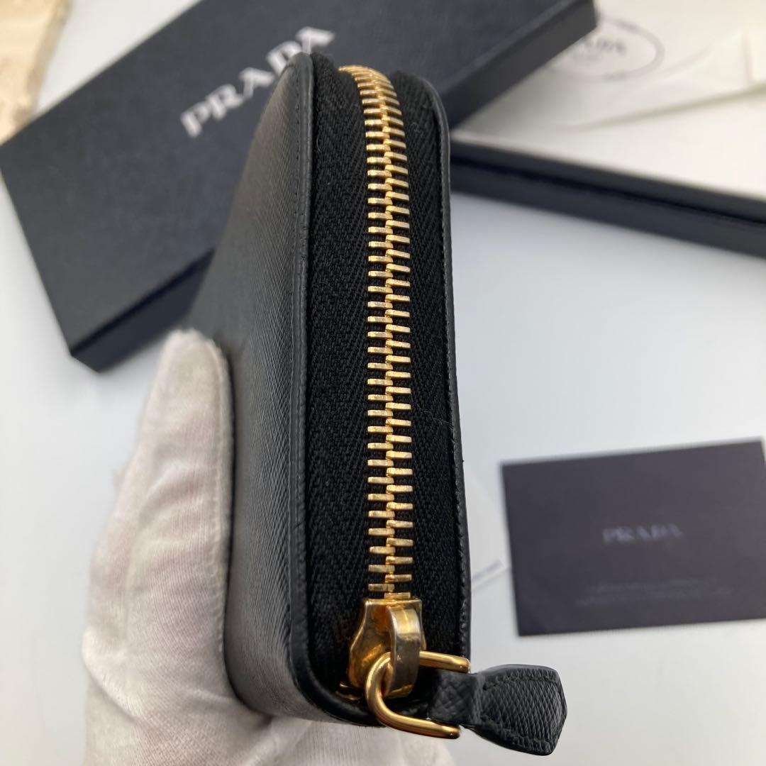 ！極美品！　PRADA プラダ　サフィアーノ　ラウンドファスナー　17Aa