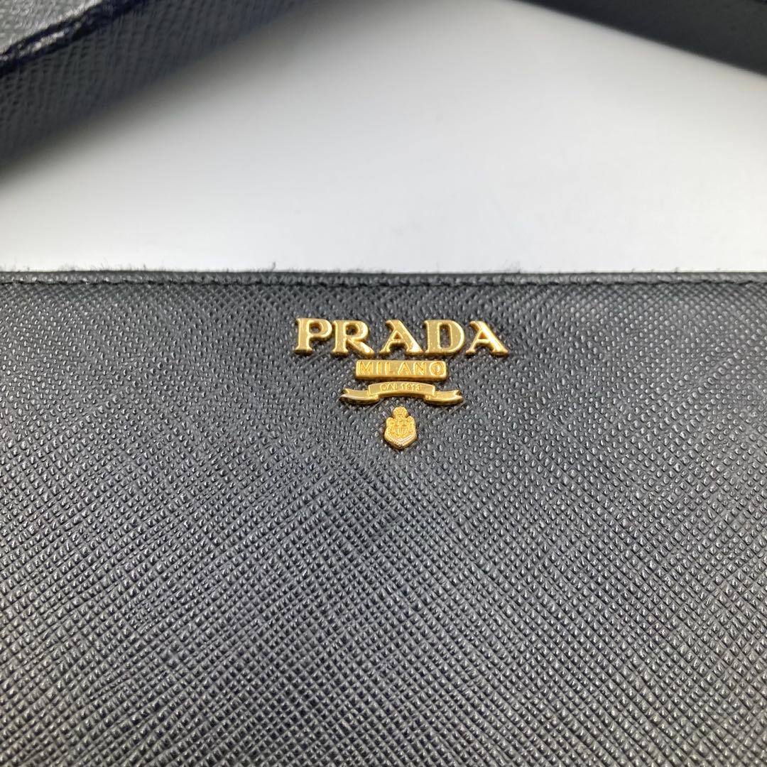 ！極美品！　PRADA プラダ　サフィアーノ　ラウンドファスナー　17Aa