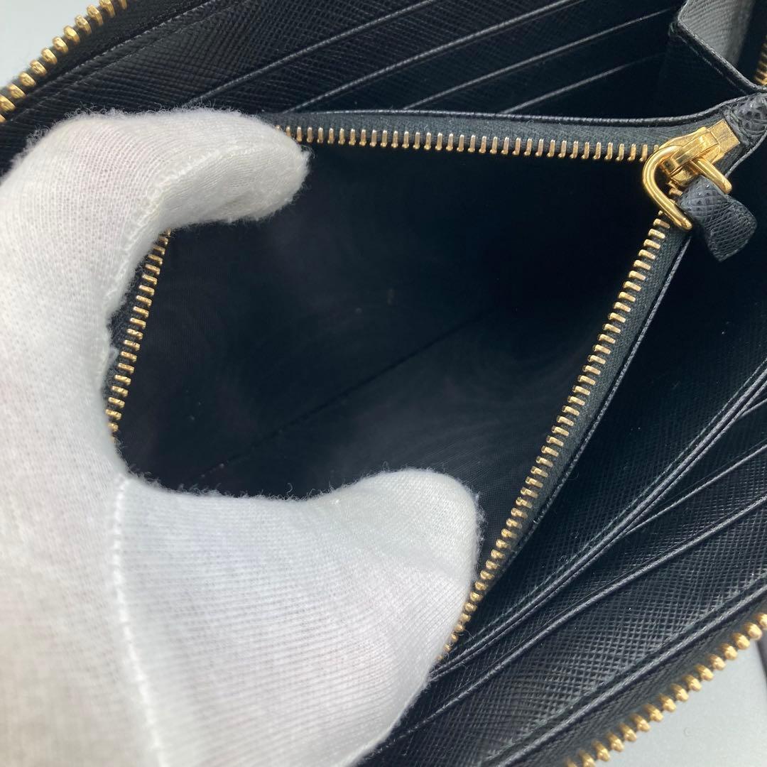 ！極美品！　PRADA プラダ　サフィアーノ　ラウンドファスナー　17Aa